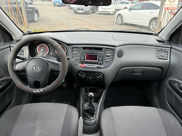 2011 Kia Rio II Рестайлинг, серебристый, 549000 рублей - вид 12