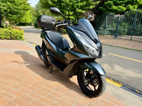 2023 Honda PCX 160, серый, 390000 рублей, вид 4