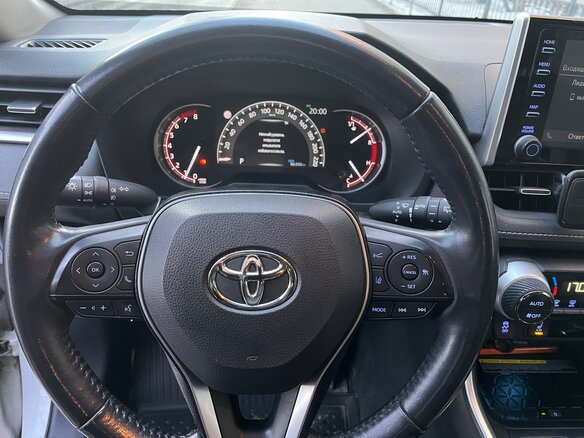 2020 Toyota RAV4 V (XA50), белый, 4000000 рублей - вид 7