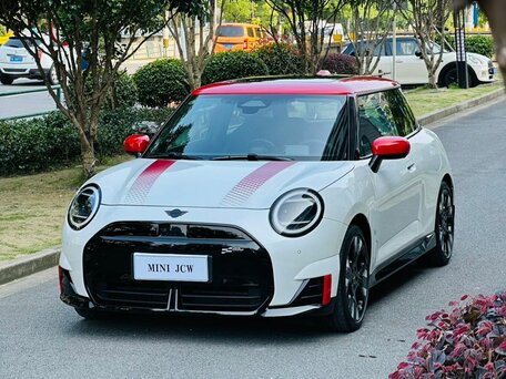 Mini Hatch IV (F65/F66/J01)