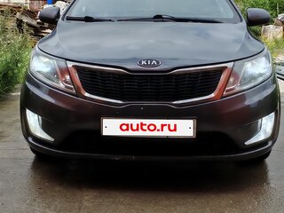 2012 Kia Rio 4-speed III, серый, 700000 рублей, вид 3