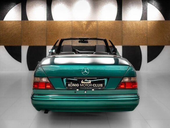 1994 Mercedes-Benz E-Класс 200 I (W124), зелёный, 3890000 рублей - вид 6