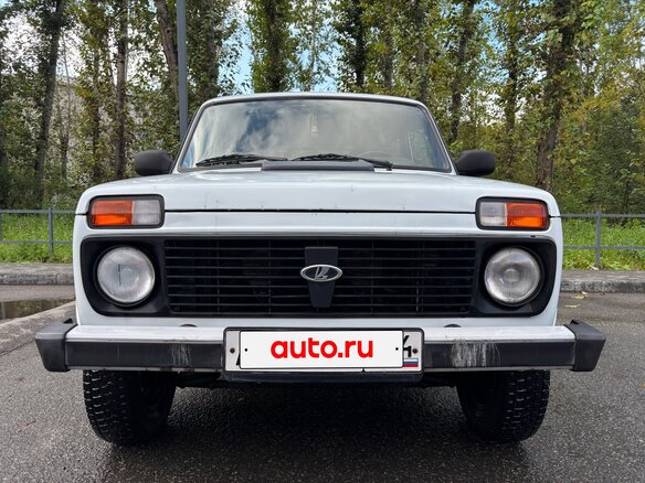 2016 Lada (ВАЗ) 2121 (4x4) I Рестайлинг, белый, 650000 рублей - вид 1