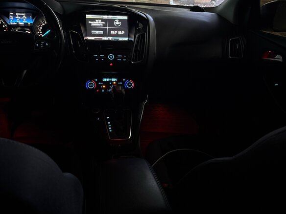 2016 Ford Focus III Рестайлинг, чёрный, 1150000 рублей - вид 5