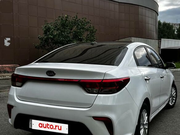 2017 Kia Rio IV, серебристый, 690000 рублей - вид 5