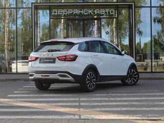 2024 Lada (ВАЗ) Vesta SW Cross I Рестайлинг (NG), белый, 1595000 рублей, вид 3