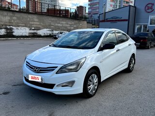 2016 Hyundai Solaris I Рестайлинг, белый, 525000 рублей, вид 2