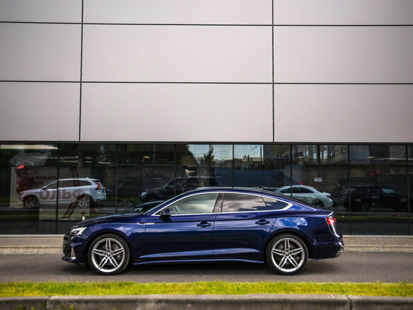 2021 Audi A5 Sportback 45 TFSI II (F5) Рестайлинг, синий, 3925000 рублей - вид 8