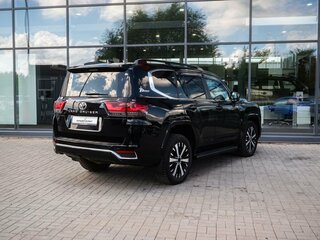 2021 Toyota Land Cruiser 300 Series, чёрный, 7300000 рублей, вид 2