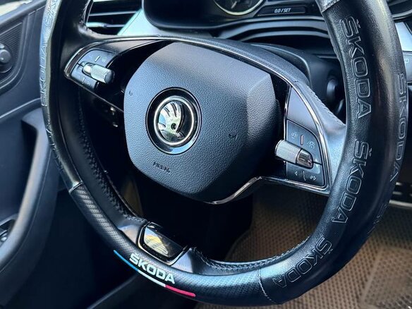 2020 Skoda Rapid II, коричневый - вид 2