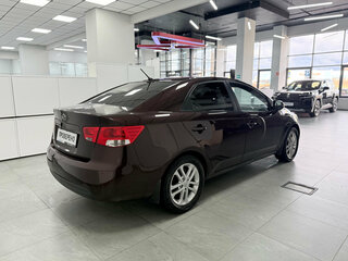 2011 Kia Cerato 4-speed II, фиолетовый, 890000 рублей, вид 5