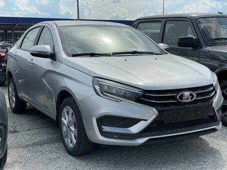 2026 Lada (ВАЗ) Vesta I Рестайлинг (NG), серебристый, 1805000 рублей, вид 3