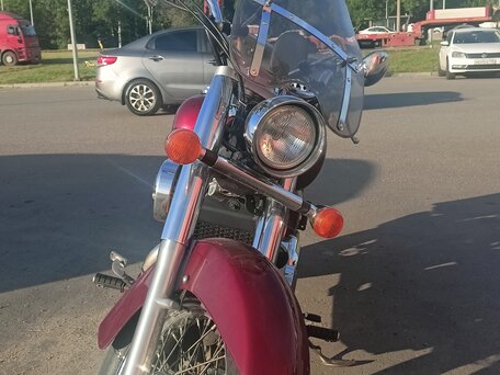 2004 Honda VT 750, пурпурный, 450000 рублей, вид 2