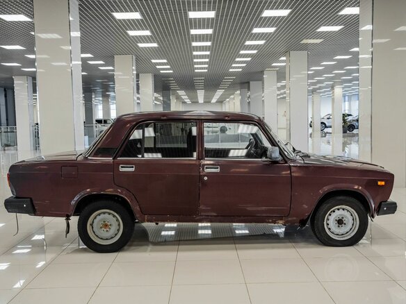 2008 Lada (ВАЗ) 2107, пурпурный - вид 4