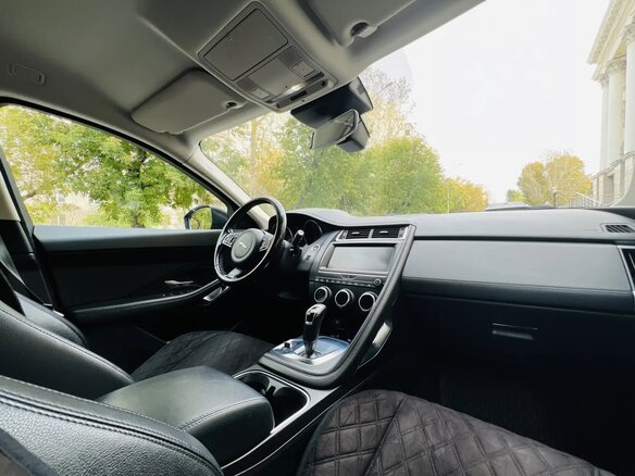 2018 Jaguar E-Pace I, чёрный, 2500000 рублей - вид 10