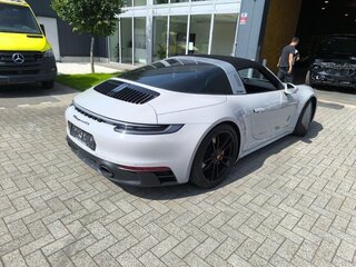 2022 Porsche 911 Targa 4 GTS VIII (992), серый, 21490000 рублей, вид 4