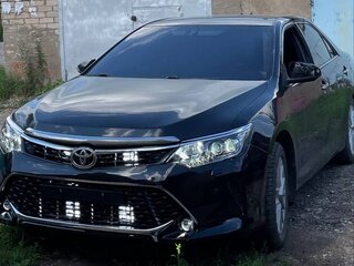 2015 Toyota Camry VII (XV50) Рестайлинг, чёрный, 1650000 рублей, вид 2