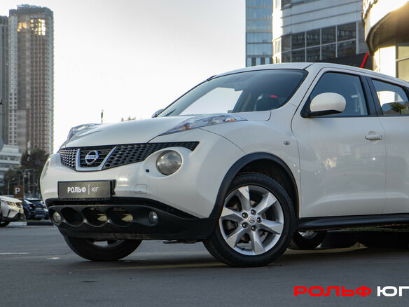 2011 Nissan Juke I, белый - вид 13
