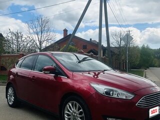 2017 Ford Focus III Рестайлинг, красный, 995000 рублей, вид 2