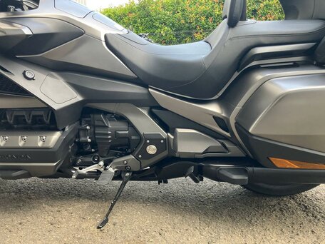 2018 Honda GL 1800 Gold Wing, серый, 2590000 рублей, вид 3