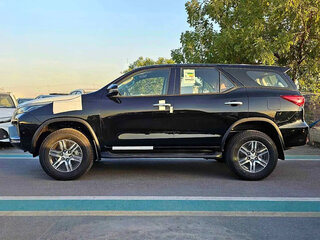 2026 Toyota Fortuner II Рестайлинг, чёрный, 4885000 рублей, вид 5