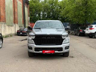 2026 Ram 1500 Crew Cab V Рестайлинг, серебристый, 10120000 рублей, вид 2