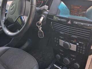 2012 Opel Astra H Рестайлинг, серебристый, 480000 рублей, вид 5