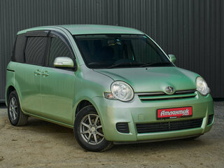 2012 Toyota Sienta I Рестайлинг 2, зелёный, 900000 рублей, вид 3