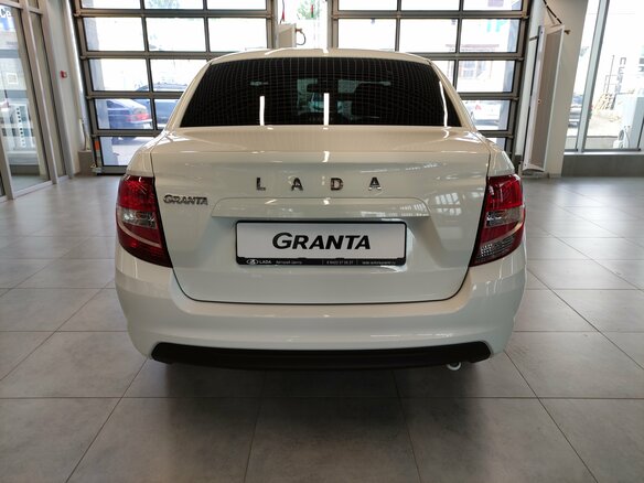 2026 Lada (ВАЗ) Granta I Рестайлинг, белый, 1068000 рублей - вид 5