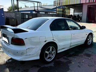 2000 Mitsubishi Galant VIII Рестайлинг, белый, 350000 рублей, вид 5
