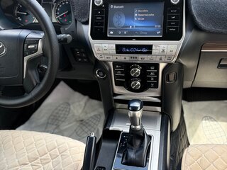2018 Toyota Land Cruiser Prado 150 Series Рестайлинг 2, белый, 4800000 рублей, вид 5