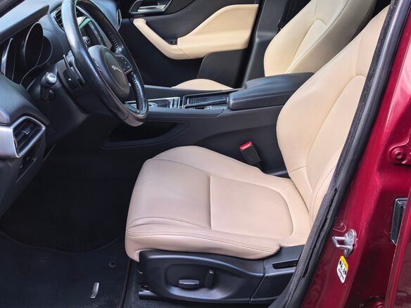 2016 Jaguar F-Pace I, красный - вид 8