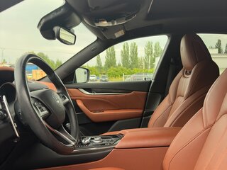 2020 Maserati Levante I Рестайлинг, чёрный, 6280000 рублей, вид 5