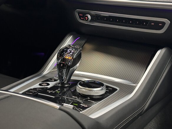 2021 BMW X6 40d III (G06), чёрный, 9300000 рублей - вид 13