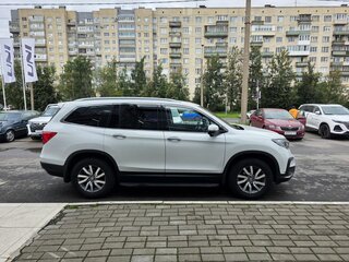 2019 Honda Pilot III Рестайлинг, белый, 3470000 рублей, вид 4