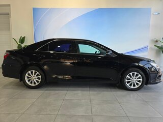 2016 Toyota Camry VII (XV50) Рестайлинг, чёрный, 1999000 рублей, вид 4