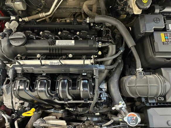 2021 Hyundai Solaris II Рестайлинг, красный, 1455000 рублей - вид 13