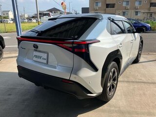 2025 Toyota bZ4X 57.7 kWh I Рестайлинг, белый, 2940000 рублей, вид 4