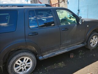 2007 Ford Explorer IV, серый, 1000000 рублей, вид 1