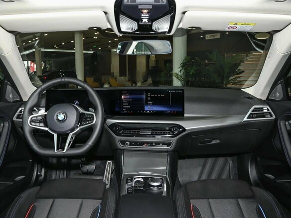 2025 BMW 2 серии 220i G42 Рестайлинг, чёрный, 6325000 рублей - вид 8