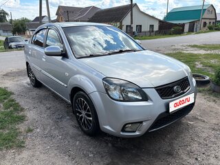 2009 Kia Rio II Рестайлинг, серебристый, 370000 рублей, вид 2