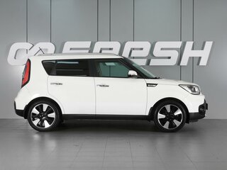 2017 Kia Soul II Рестайлинг, белый, 1840000 рублей, вид 5