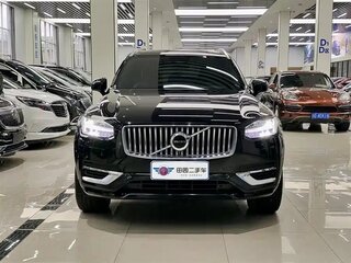 2023 Volvo XC90 II Рестайлинг 1, чёрный, 5632808 рублей, вид 2