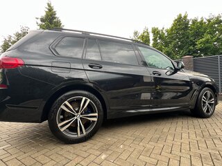 2019 BMW X7 40i I (G07), чёрный, 8900000 рублей, вид 1
