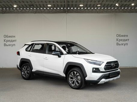 2025 Toyota RAV4 V (XA50), белый, 3799000 рублей, вид 3