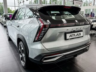 2026 Geely Atlas II, серебристый, 3449990 рублей, вид 3