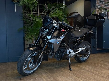 2021 BMW F 900 R, чёрный, 940000 рублей, вид 2