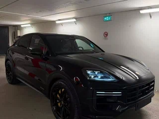 2026 Porsche Cayenne Turbo E-Hybrid Coupé III Рестайлинг, чёрный, 32250000 рублей, вид 2
