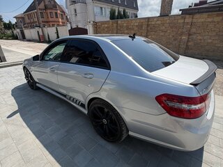 2011 Mercedes-Benz E-Класс 200 7G-Tronic IV (W212, S212, C207), серый, 1600000 рублей, вид 4