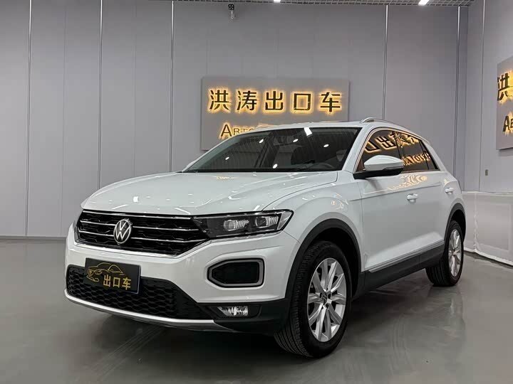 Открыть фотографии: Volkswagen T-Roc I (China Market)